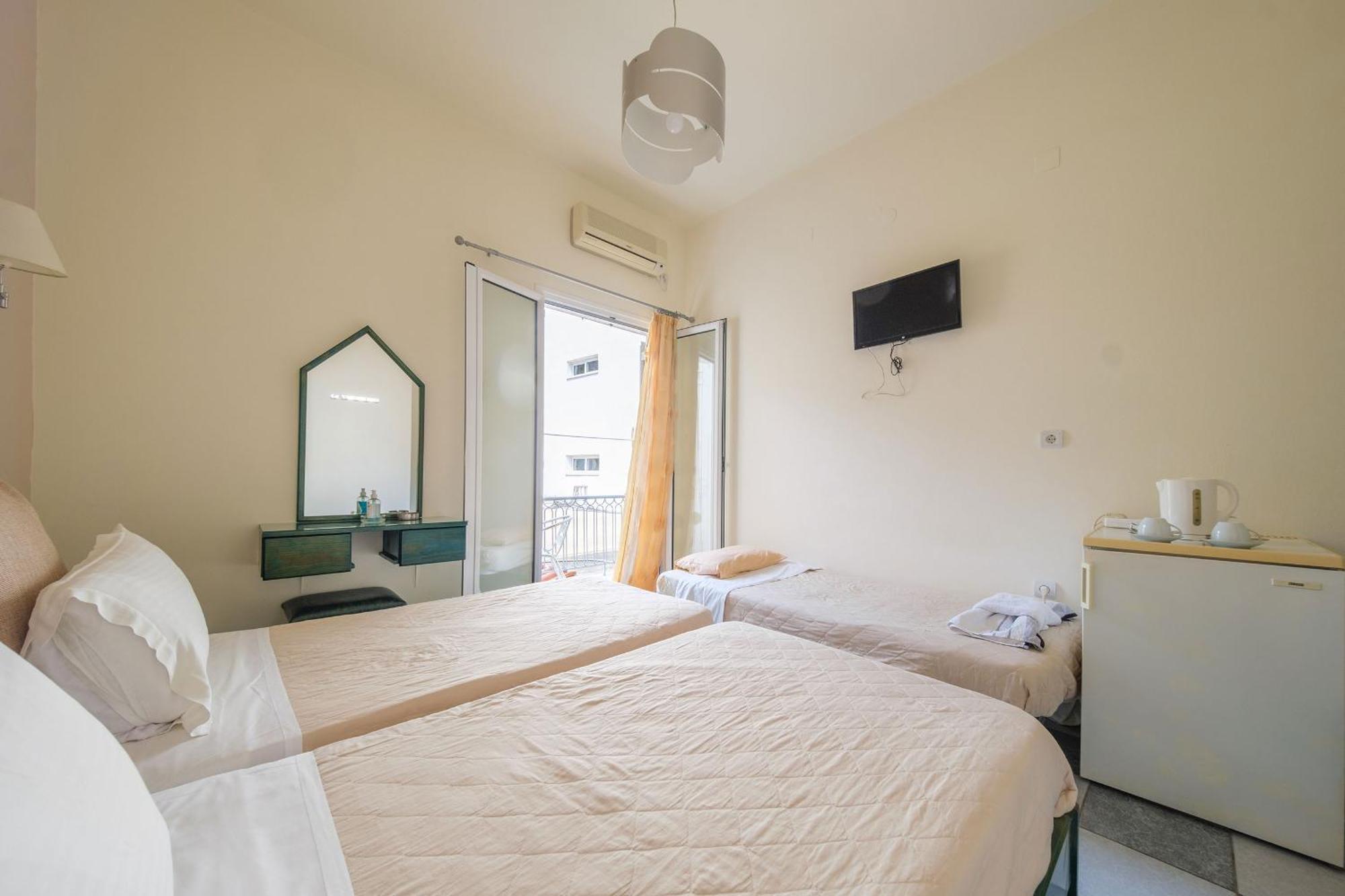 Golden Moon Hotel Tolo Bagian luar foto